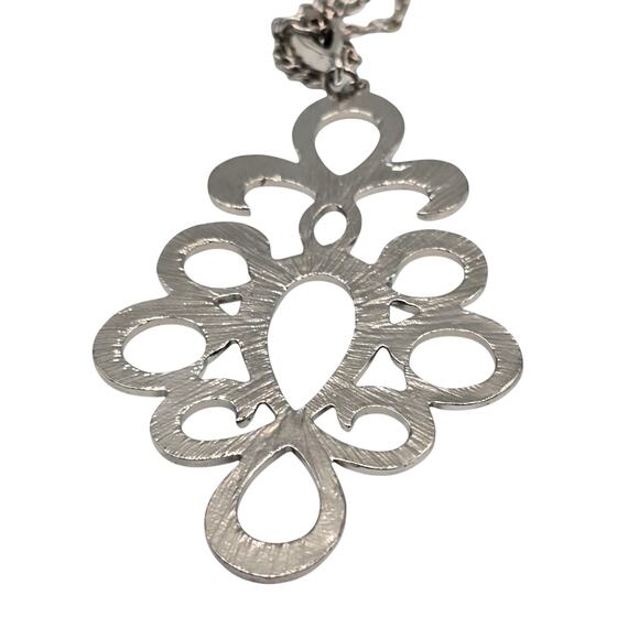 Necklace Jessica Simpson Double Chain Ornate Statement Pendant 30" L SKU 2255 - Picture 10 of 10